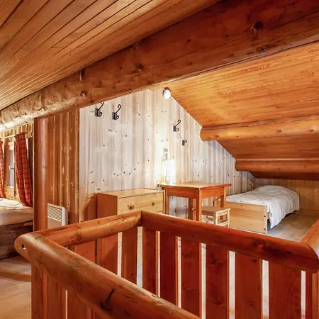 Holiday home Maison Confortable A Avec Cheminee Montvalezan